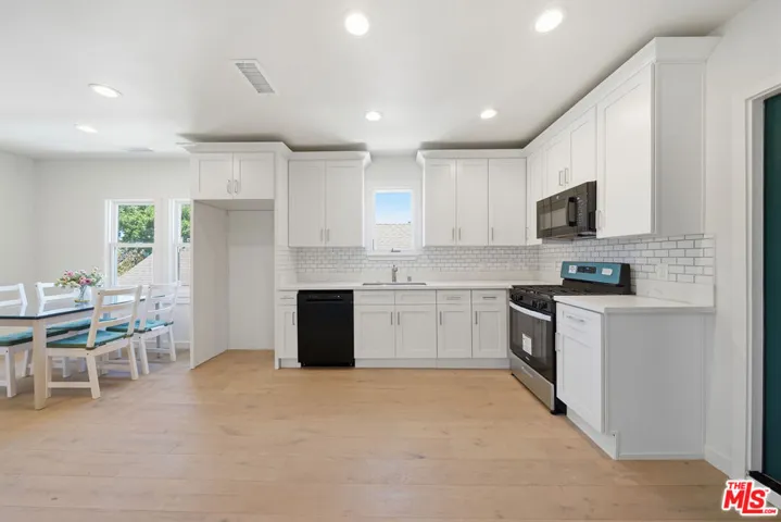 2896 W 14th Street, Los Angeles, California 90006