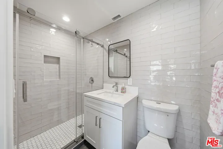 2896 W 14th Street, Los Angeles, California 90006