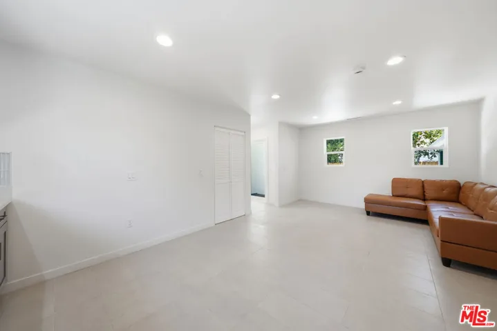 2896 W 14th Street, Los Angeles, California 90006
