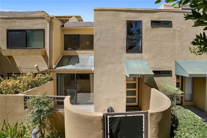 25712 Le Parc, Lake Forest, California 92630