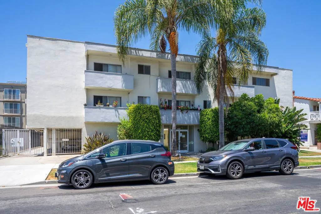 1041 S Corning Street, Los Angeles, California 90035 — photo 5