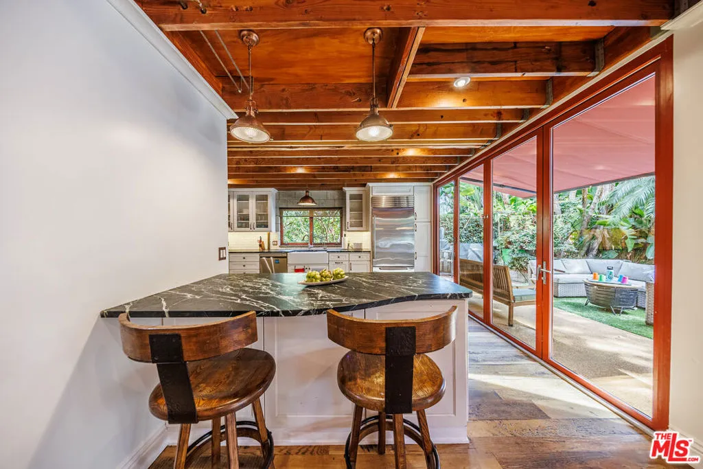 Breakfast Bar
