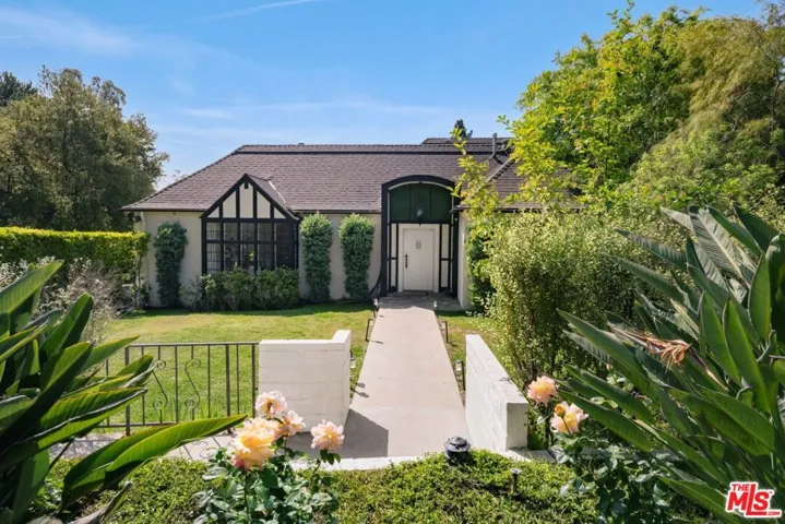 690 Westgate Street, Pasadena, California 91103