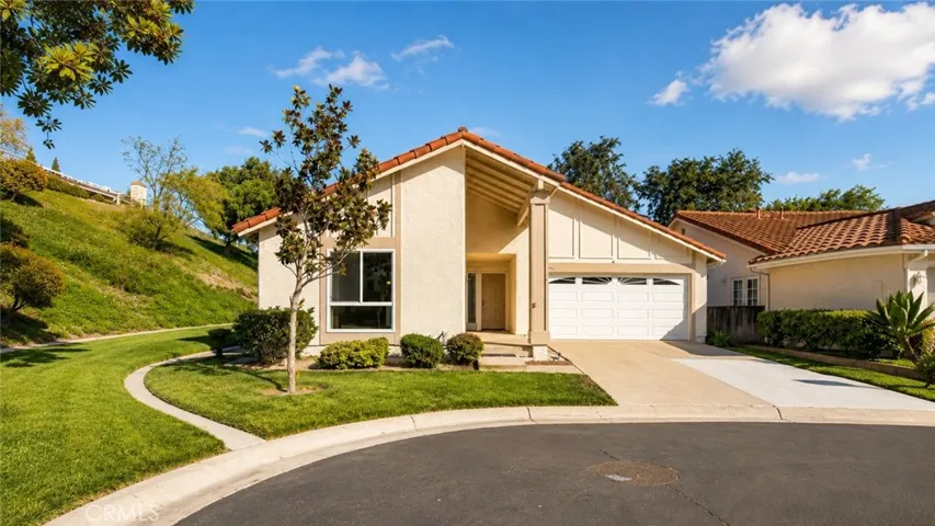 27706 Calle Valdes, Mission Viejo, California 92692
