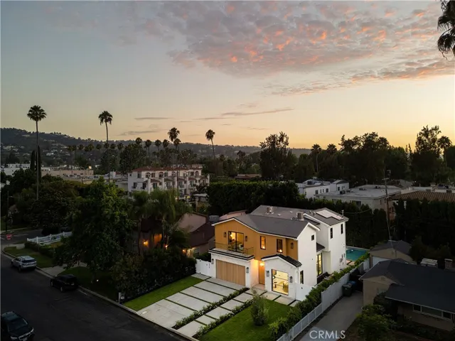 4517 Longridge Avenue, Sherman Oaks, California 91423