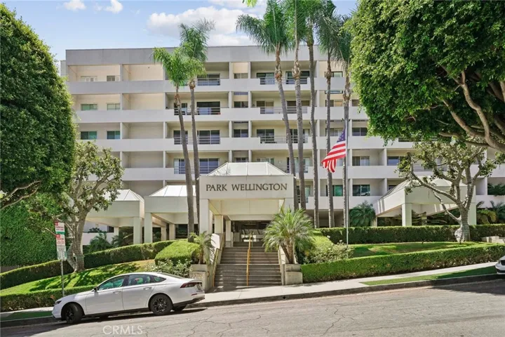 1131 Alta Loma, West Hollywood, California 90069