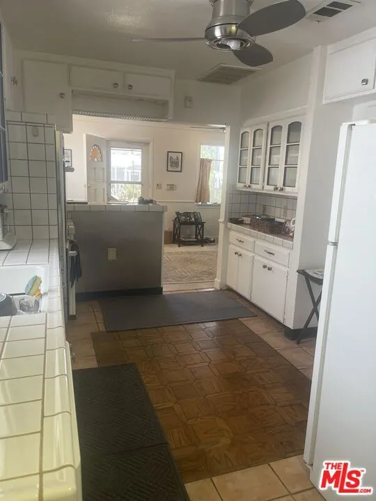 1012 Emerald Street, Redondo Beach, California 90277 — photo 4