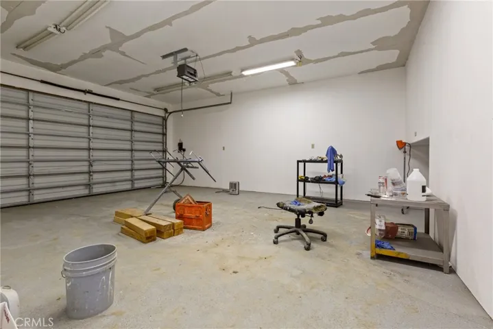 Limousine Garage
