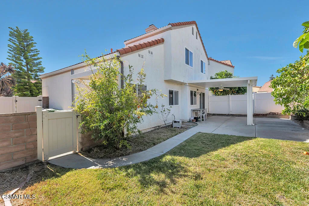 2016 Riverbirch Dr- HsHProd-47