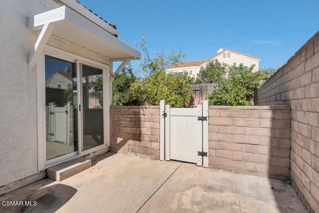 2016 Riverbirch Dr- HsHProd-44