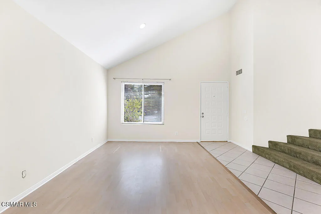 2016 Riverbirch Dr- HsHProd-16