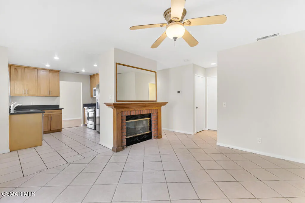 2016 Riverbirch Dr- HsHProd-24