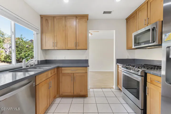 2016 Riverbirch Dr- HsHProd-29