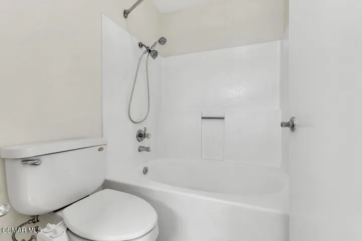 2016 Riverbirch Dr- HsHProd-36