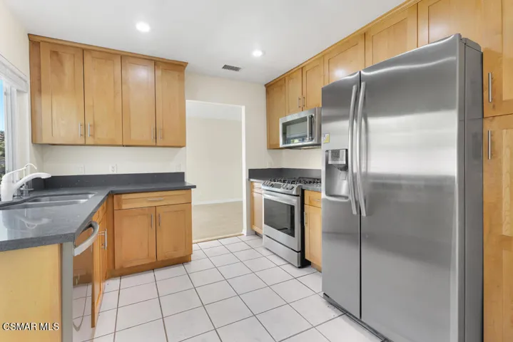 2016 Riverbirch Dr- HsHProd-28