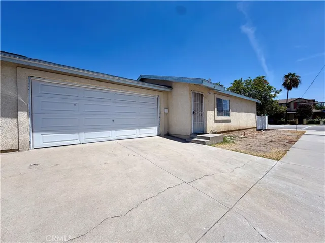 181 E 9th Street, Azusa, California 91702