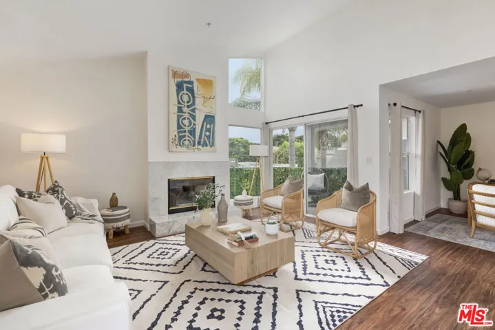 2222 5th Street 301, Santa Monica, California 90405