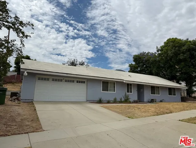 12471 Tibbetts Street, Sylmar, California 91342