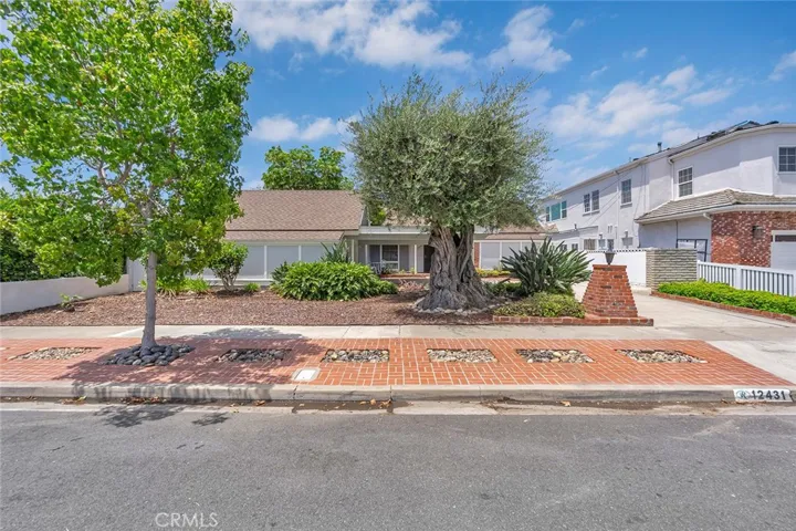 12431 Christy Lane, Rossmoor, California 90720