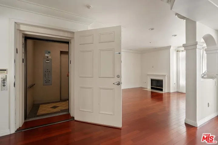 11737 Goshen Avenue 302, Los Angeles, California 90049