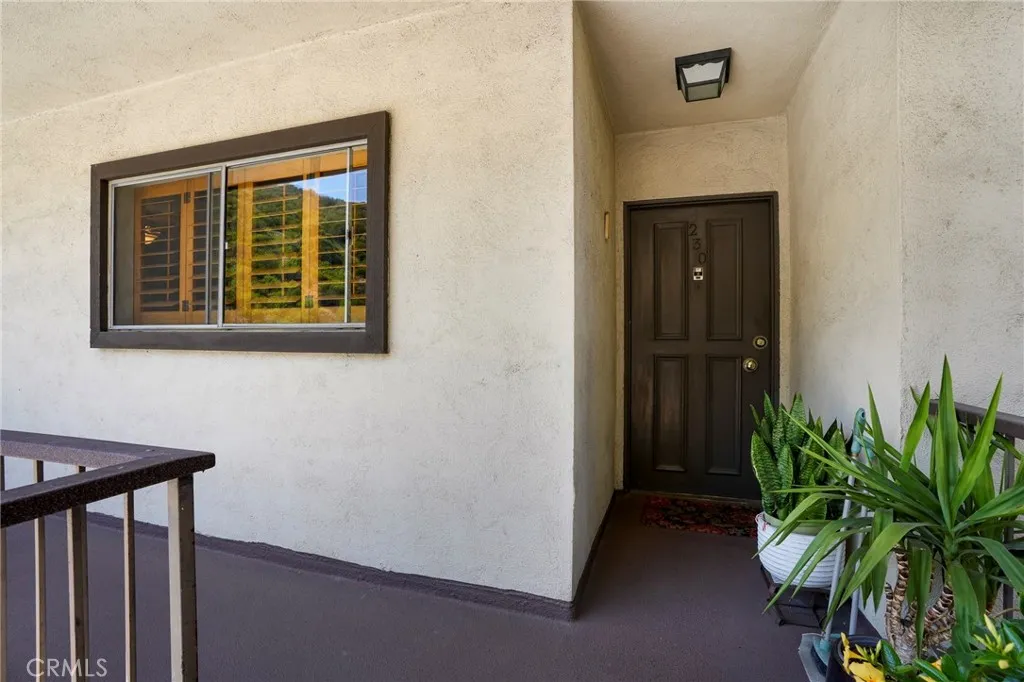 1935 Alpha Road 230, Glendale, California 91208 — photo 4