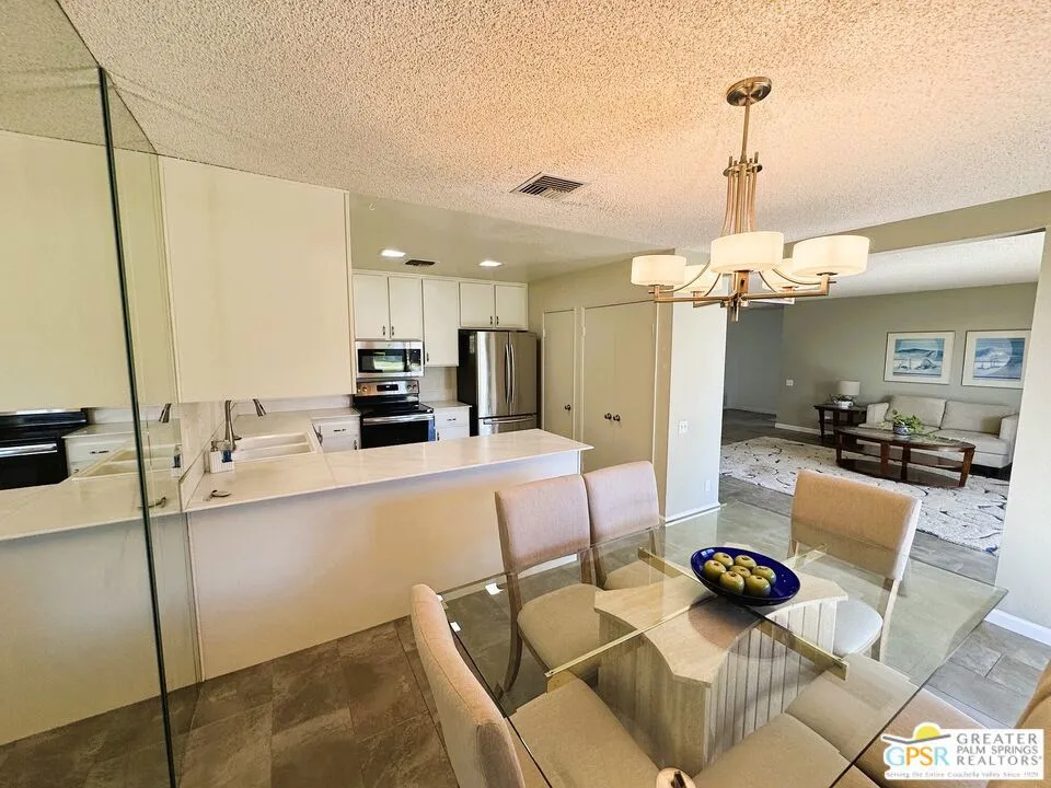 2615 N Whitewater Club Drive A, Palm Springs, California 92262 — photo 4