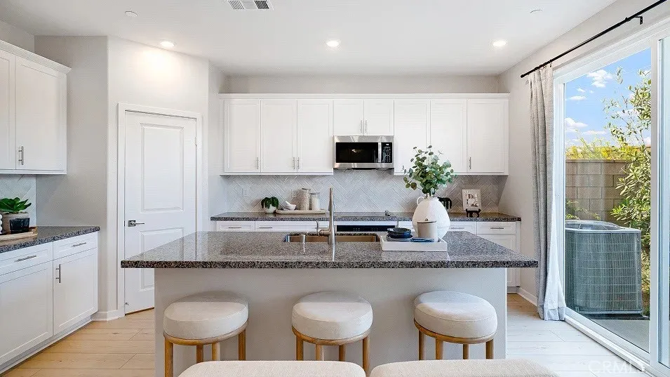 3256 Floral Paseo