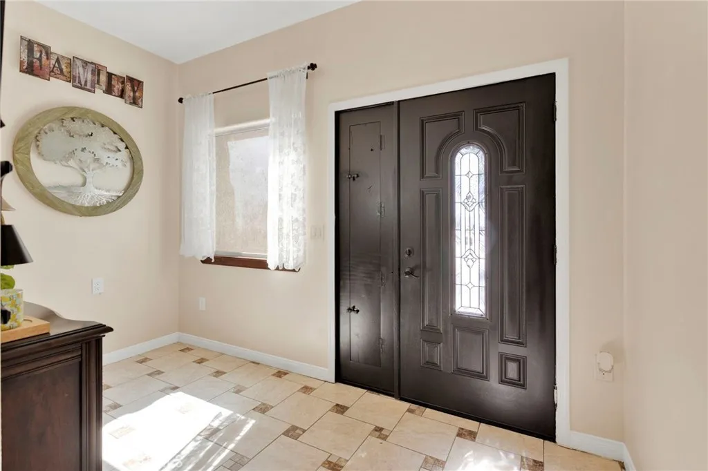 17111 Mesquite Road, Apple Valley, California 92307 — photo 4