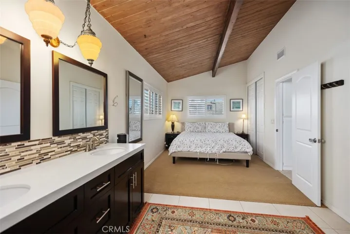 Second floor primary bedroom