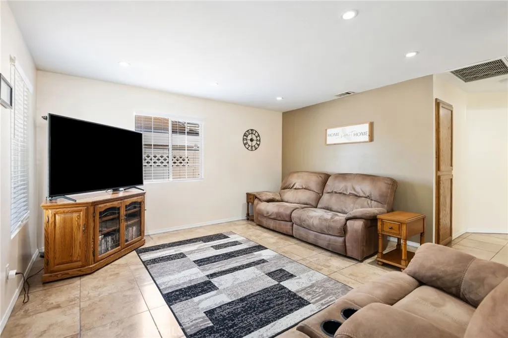 24701 Court Street, San Bernardino, California 92410 — photo 5