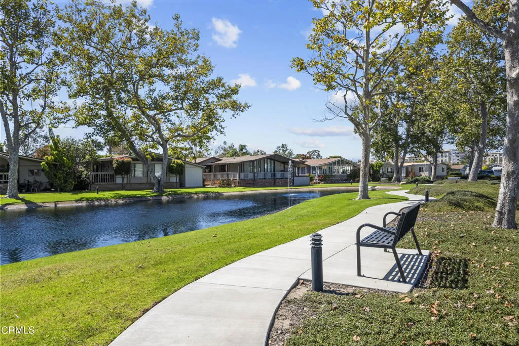 35-community-lake-walking-path
