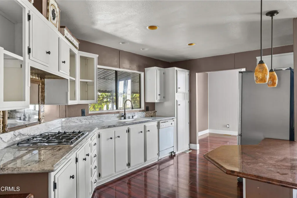 16-kitchen-pantry-run