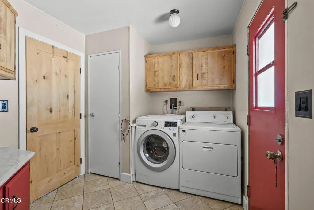 26-laundry-room