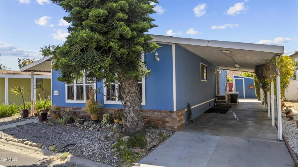 33-carport-and-driveway