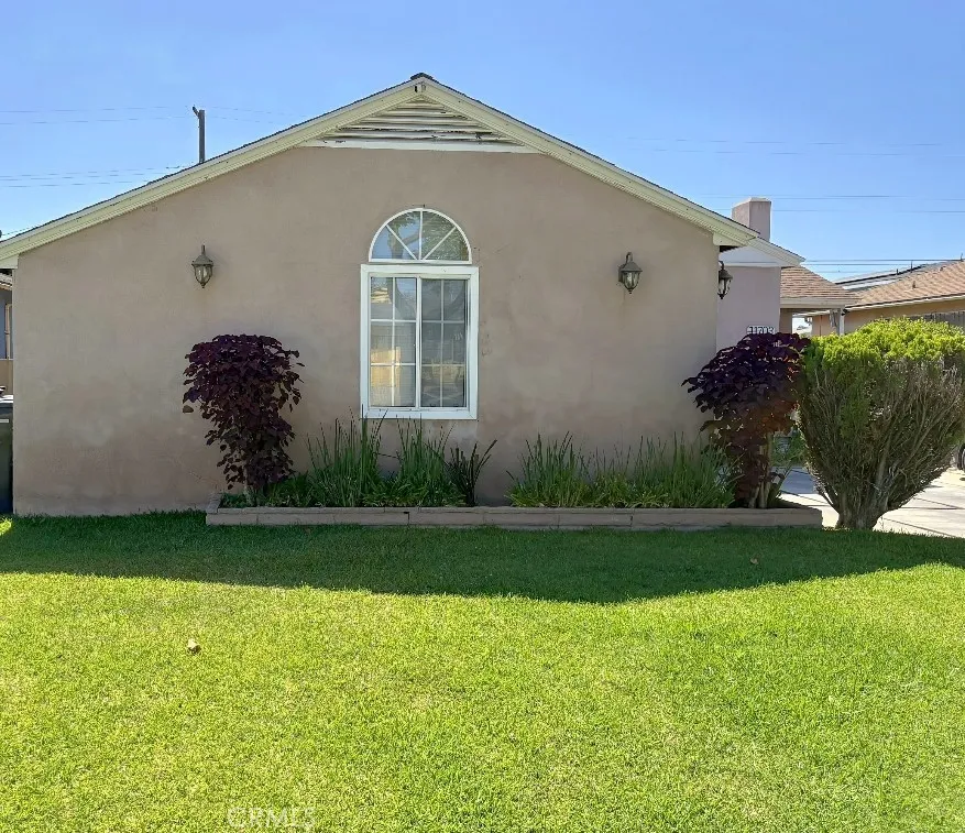 fRONT hOUSE