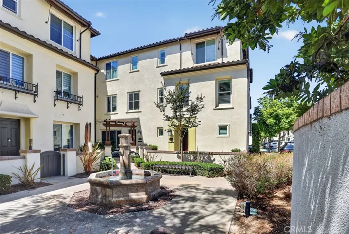 Beautiful Court Yard with Fountain