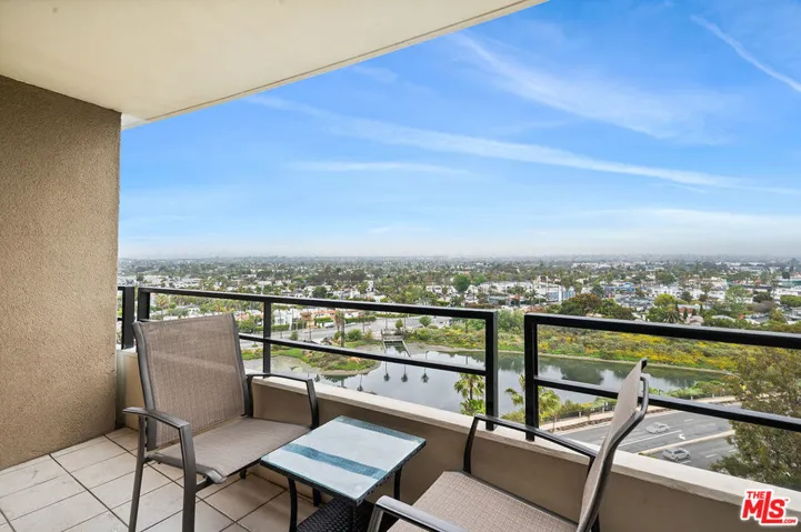 4265 Marina City Drive 917, Marina Del Rey, California 90292 — photo 4
