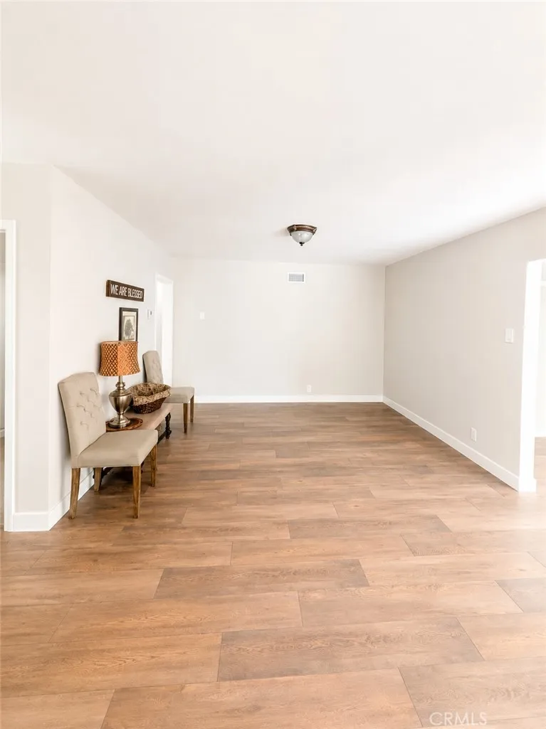 11611 Wixom, Los Angeles, California 91605 — photo 4
