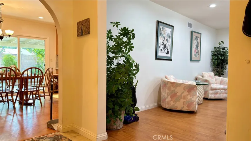 Fireplace Entry Room leading to Kitchen/Dining Room