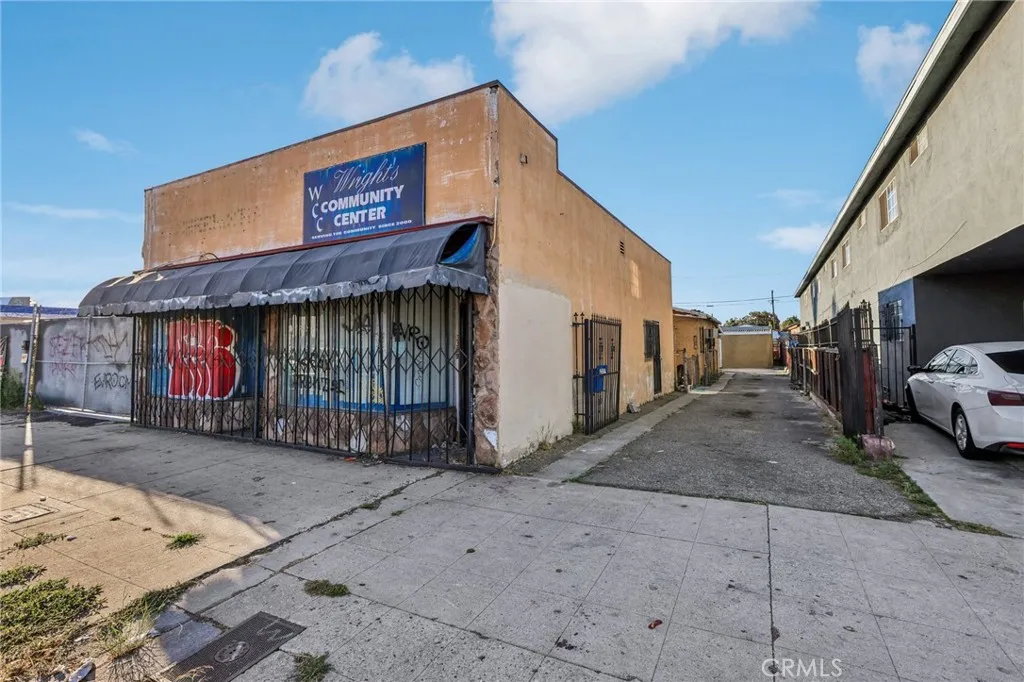 3309 W Florence