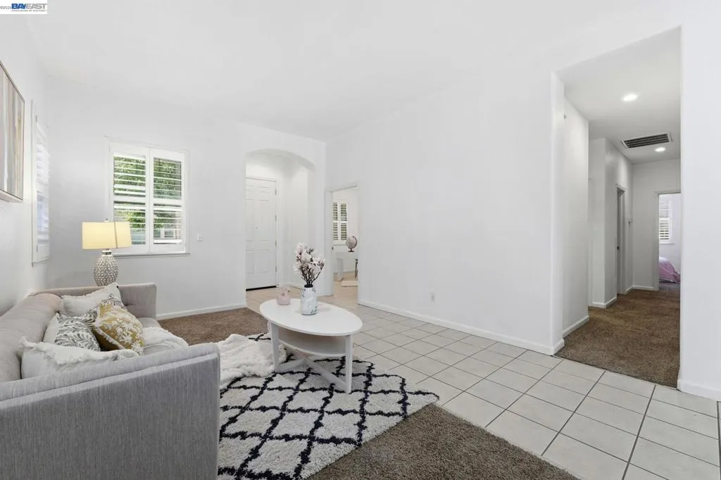 6485 Pine Meadow Cir, Stockton, California 95219 — photo 5