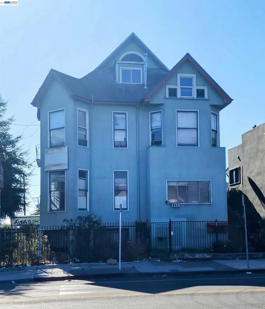 1155 International Blvd