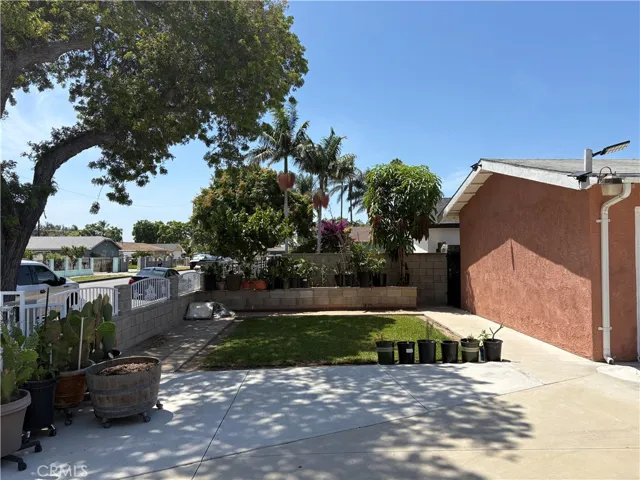 Front of Home & Plenty of Driveway Parking