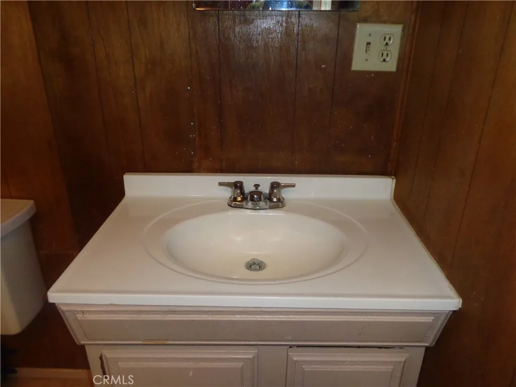 Half bath sink