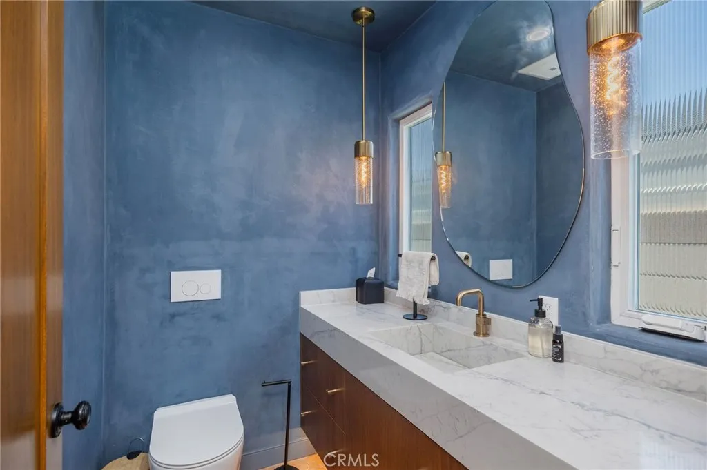 Half bathroom off of living room
