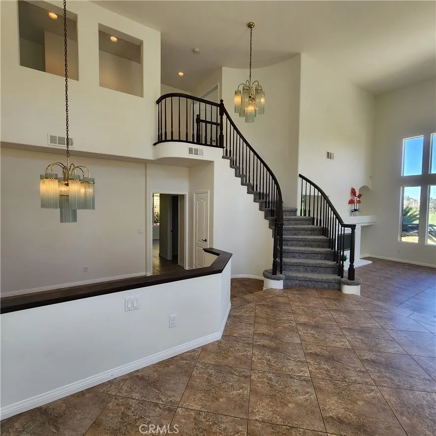 Entry with vaulted ceilings