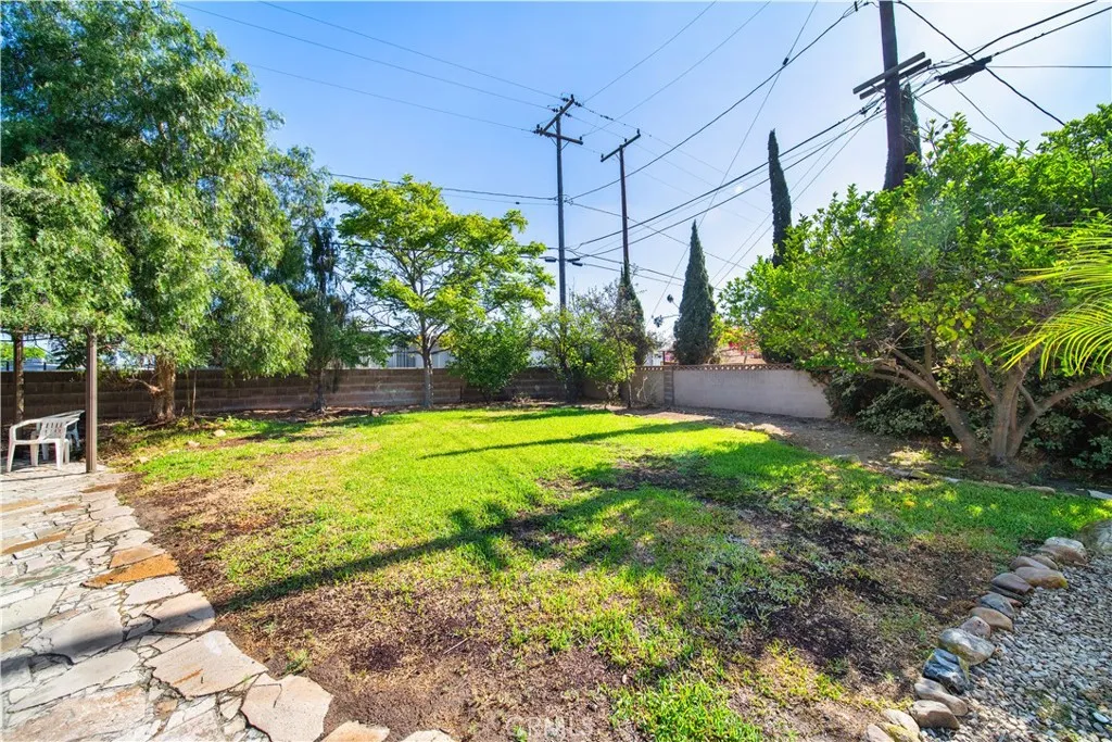 10,500 sq' lot