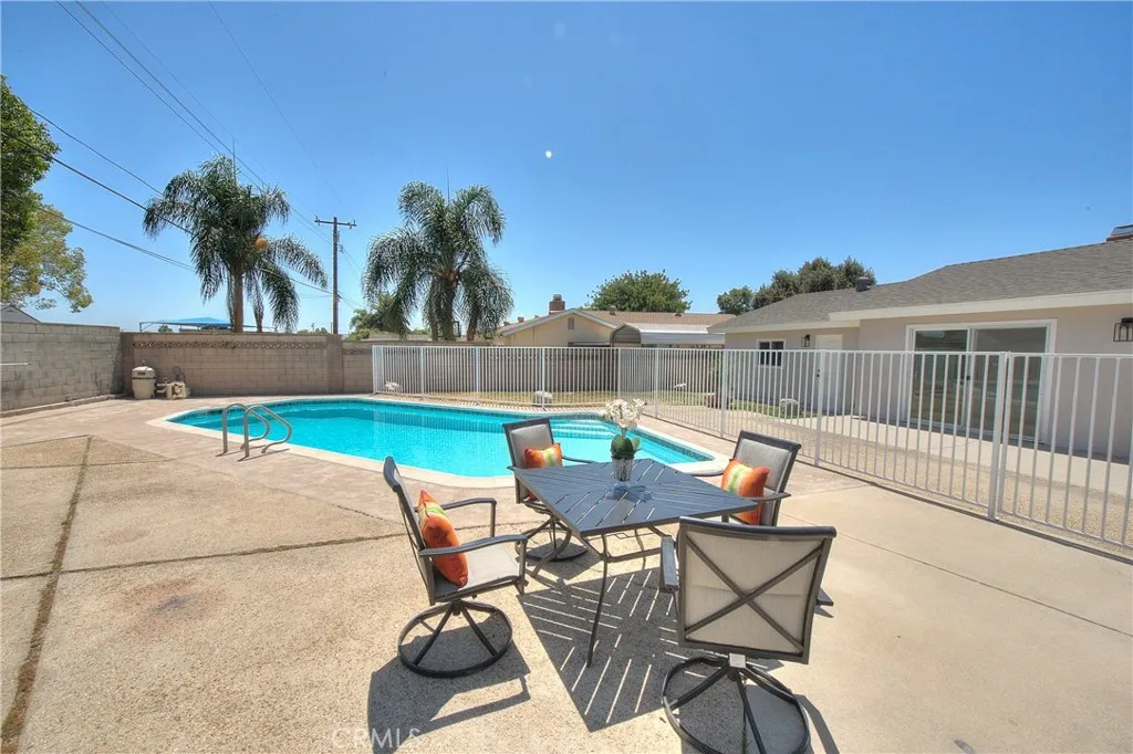 Sparilng Pool