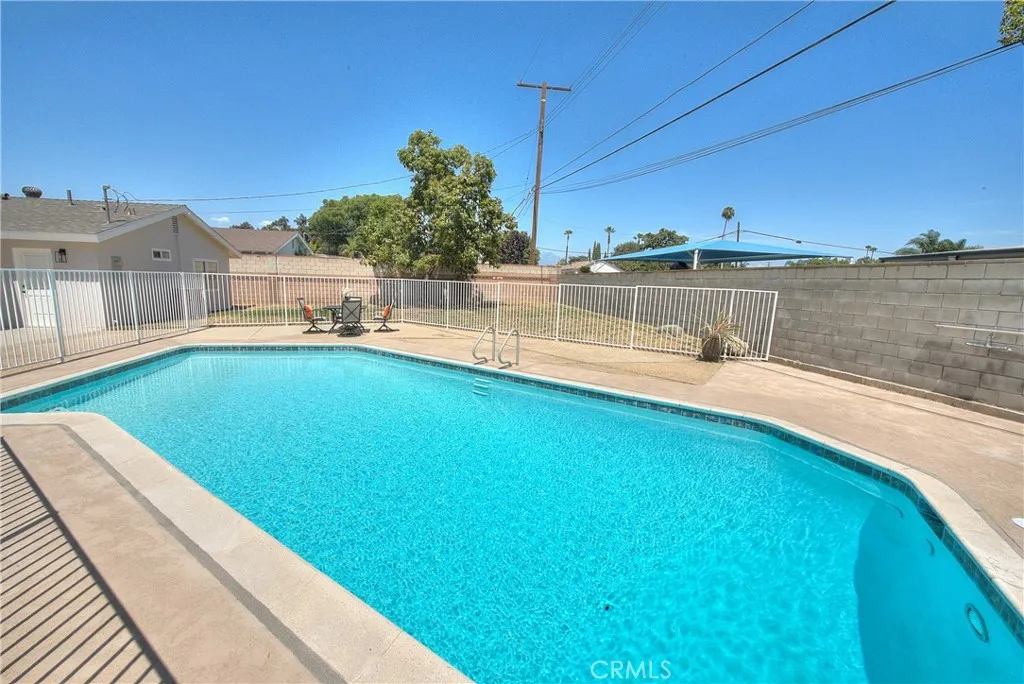 Sparilng Pool