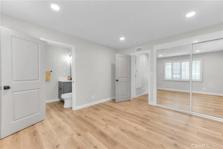 Primary Bedroom w//Primary Bathroom